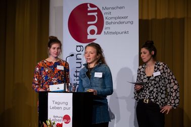 Scheckübergabe Wissenschaftspreis Leben pur 2019
