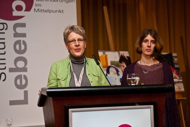 Förderpreis Leben pur 2012 - Delia Fehrenbach (r.), Preisträgerin