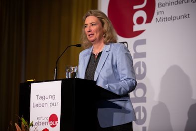 Sozialministerin Kerstin Schreyer - Grußwort